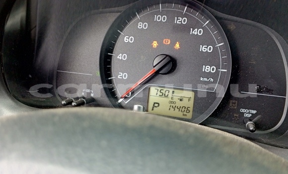 Acheter Occasion Voiture Toyota Yaris Rouge à Pointe–Noire, Région du Kouilou Acheter Occasion Voiture Toyota Yaris Rouge à Pointe–Noire, Région du Kouilou