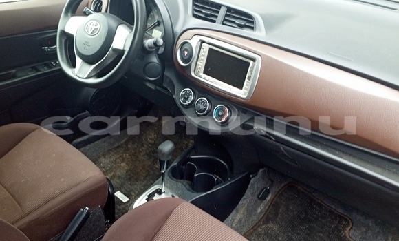 Acheter Occasion Voiture Toyota Yaris Rouge à Pointe–Noire, Région du Kouilou Acheter Occasion Voiture Toyota Yaris Rouge à Pointe–Noire, Région du Kouilou