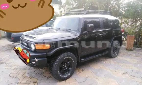 Acheter Occasion Voiture Toyota FJ Cruiser Noir à Brazzaville, Commune de Brazzaville Acheter Occasion Voiture Toyota FJ Cruiser Noir à Brazzaville, Commune de Brazzaville