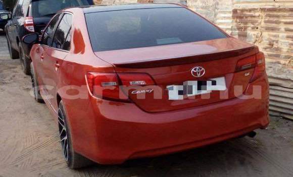 Acheter Occasion Voiture Toyota Camry Rouge à Brazzaville, Commune de Brazzaville Acheter Occasion Voiture Toyota Camry Rouge à Brazzaville, Commune de Brazzaville
