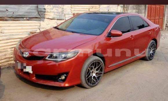 Acheter Occasion Voiture Toyota Camry Rouge à Brazzaville, Commune de Brazzaville Acheter Occasion Voiture Toyota Camry Rouge à Brazzaville, Commune de Brazzaville