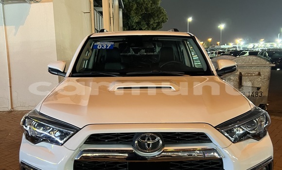 Acheter Occasion Voiture Toyota 4Runner Blanc à Brazzaville, Commune de Brazzaville Acheter Occasion Voiture Toyota 4Runner Blanc à Brazzaville, Commune de Brazzaville
