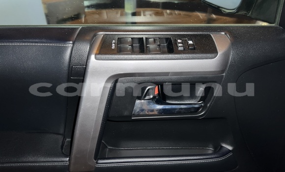 Acheter Occasion Voiture Toyota 4Runner Blanc à Brazzaville, Commune de Brazzaville Acheter Occasion Voiture Toyota 4Runner Blanc à Brazzaville, Commune de Brazzaville