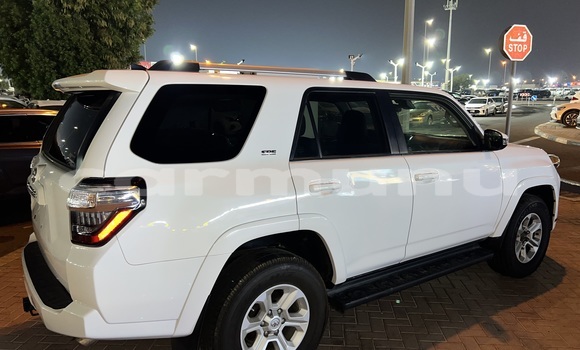 Acheter Occasion Voiture Toyota 4Runner Blanc à Brazzaville, Commune de Brazzaville Acheter Occasion Voiture Toyota 4Runner Blanc à Brazzaville, Commune de Brazzaville