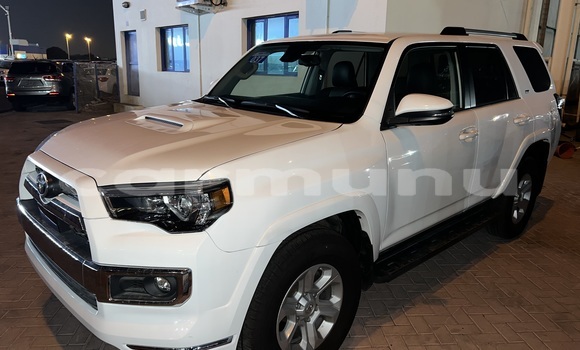 Acheter Occasion Voiture Toyota 4Runner Blanc à Brazzaville, Commune de Brazzaville Acheter Occasion Voiture Toyota 4Runner Blanc à Brazzaville, Commune de Brazzaville