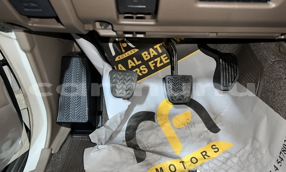 Acheter Occasion Voiture Toyota Land Cruiser Blanc à Brazzaville, Commune de Brazzaville Acheter Occasion Voiture Toyota Land Cruiser Blanc à Brazzaville, Commune de Brazzaville