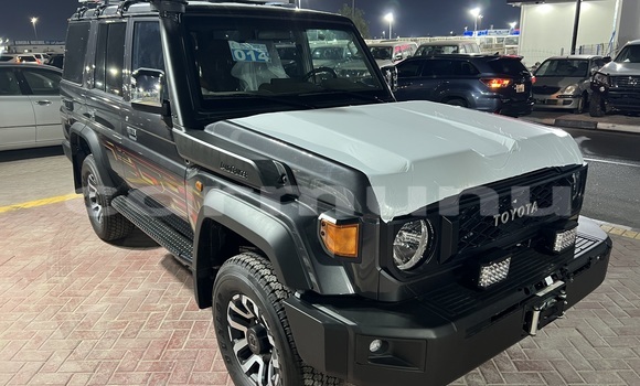 Acheter Neuf Voiture Toyota Land Cruiser Bleu à Pointe–Noire, Région du Kouilou Acheter Neuf Voiture Toyota Land Cruiser Bleu à Pointe–Noire, Région du Kouilou