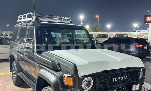 Acheter Neuf Voiture Toyota Land Cruiser Bleu à Pointe–Noire, Région du Kouilou Acheter Neuf Voiture Toyota Land Cruiser Bleu à Pointe–Noire, Région du Kouilou