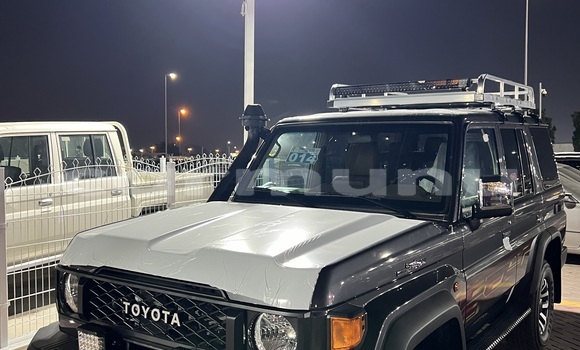 Acheter Neuf Voiture Toyota Land Cruiser Bleu à Pointe–Noire, Région du Kouilou Acheter Neuf Voiture Toyota Land Cruiser Bleu à Pointe–Noire, Région du Kouilou