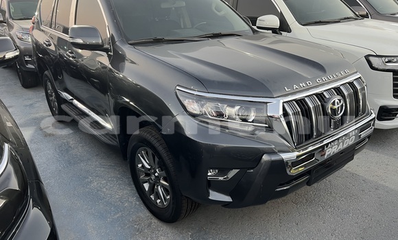 Acheter Occasion Voiture Toyota Prado Noir à Brazzaville, Commune de Brazzaville Acheter Occasion Voiture Toyota Prado Noir à Brazzaville, Commune de Brazzaville