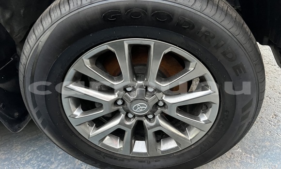 Acheter Occasion Voiture Toyota Prado Noir à Brazzaville, Commune de Brazzaville Acheter Occasion Voiture Toyota Prado Noir à Brazzaville, Commune de Brazzaville