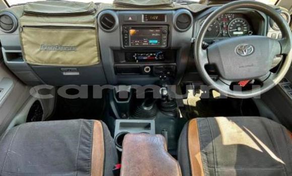 Acheter Occasion Voiture Toyota Land Cruiser Blanc à Import - Dubai, Région de la Bouenza Acheter Occasion Voiture Toyota Land Cruiser Blanc à Import - Dubai, Région de la Bouenza