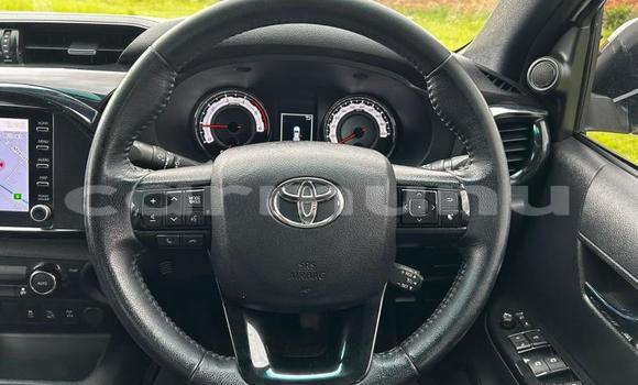 Buy Used Toyota Hilux White Car in Import - Dubai in Region of Bouenza Buy Used Toyota Hilux White Car in Import - Dubai in Region of Bouenza
