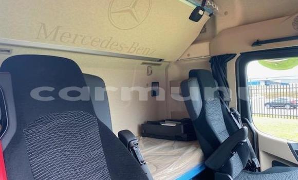 Acheter Occasion Utilitaire Mercedes‒Benz Truck Blanc à Import - Dubai, Région de la Bouenza Acheter Occasion Utilitaire Mercedes‒Benz Truck Blanc à Import - Dubai, Région de la Bouenza