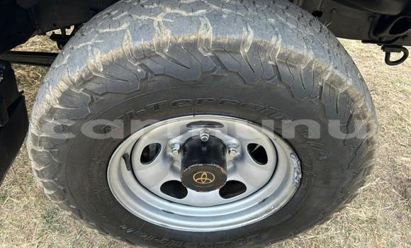 Acheter Occasion Voiture Toyota Land Cruiser Prado Blanc à Import - Dubai, Région de la Bouenza Acheter Occasion Voiture Toyota Land Cruiser Prado Blanc à Import - Dubai, Région de la Bouenza