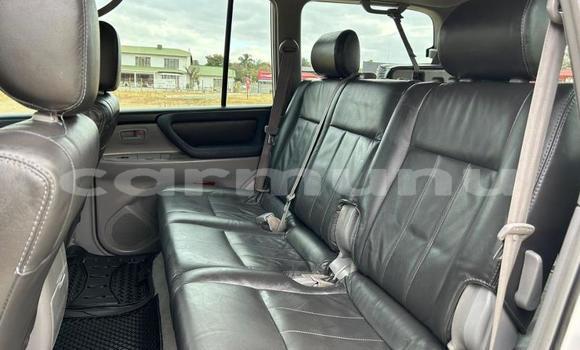 Acheter Occasion Voiture Toyota Land Cruiser Prado Blanc à Import - Dubai, Région de la Bouenza Acheter Occasion Voiture Toyota Land Cruiser Prado Blanc à Import - Dubai, Région de la Bouenza