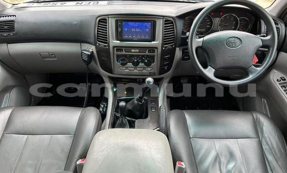Acheter Occasion Voiture Toyota Land Cruiser Prado Blanc à Import - Dubai, Région de la Bouenza Acheter Occasion Voiture Toyota Land Cruiser Prado Blanc à Import - Dubai, Région de la Bouenza