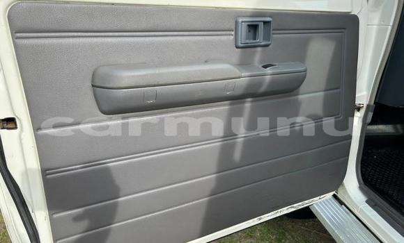 Acheter Occasion Voiture Toyota Land Cruiser Blanc à Import - Dubai, Région de la Bouenza Acheter Occasion Voiture Toyota Land Cruiser Blanc à Import - Dubai, Région de la Bouenza