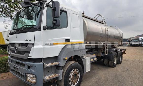 Acheter Occasion Utilitaire Mercedes‒Benz Truck Autre à Import - Dubai, Région de la Bouenza Acheter Occasion Utilitaire Mercedes‒Benz Truck Autre à Import - Dubai, Région de la Bouenza