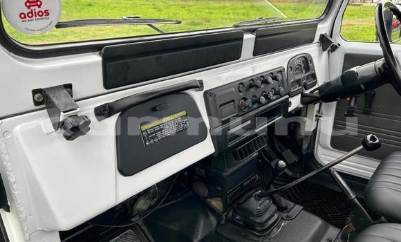 Acheter Occasion Voiture Toyota Land Cruiser Blanc à Import - Dubai, Région de la Bouenza Acheter Occasion Voiture Toyota Land Cruiser Blanc à Import - Dubai, Région de la Bouenza
