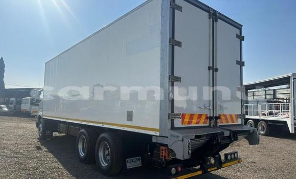 Buy Used Nissan UD White Truck in Import - Dubai in Region of Bouenza Buy Used Nissan UD White Truck in Import - Dubai in Region of Bouenza