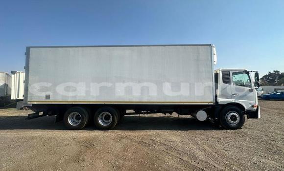 Buy Used Nissan UD White Truck in Import - Dubai in Region of Bouenza Buy Used Nissan UD White Truck in Import - Dubai in Region of Bouenza