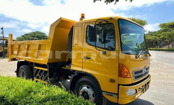 Buy Used Hino 714 Other Truck in Import - Dubai in Region of Bouenza Buy Used Hino 714 Other Truck in Import - Dubai in Region of Bouenza