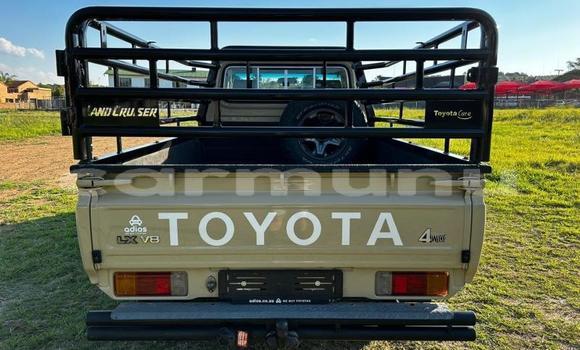 Buy Used Toyota Land Cruiser Other Car in Import - Dubai in Region of Bouenza Buy Used Toyota Land Cruiser Other Car in Import - Dubai in Region of Bouenza