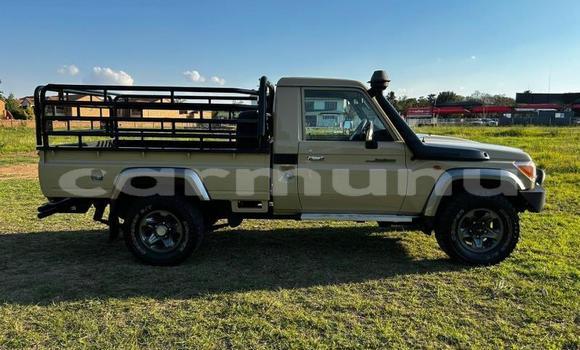 Buy Used Toyota Land Cruiser Other Car in Import - Dubai in Region of Bouenza Buy Used Toyota Land Cruiser Other Car in Import - Dubai in Region of Bouenza