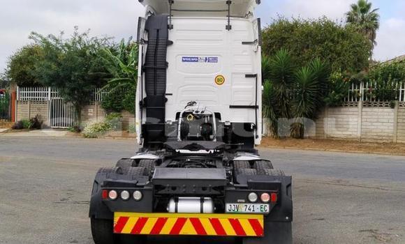 Acheter Occasion Utilitaire Volvo F4 Autre à Brazzaville, Commune de Brazzaville Acheter Occasion Utilitaire Volvo F4 Autre à Brazzaville, Commune de Brazzaville