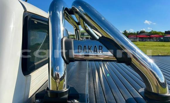 Acheter Occasion Voiture Toyota Hilux Blanc à Import - Dubai, Région de la Bouenza Acheter Occasion Voiture Toyota Hilux Blanc à Import - Dubai, Région de la Bouenza