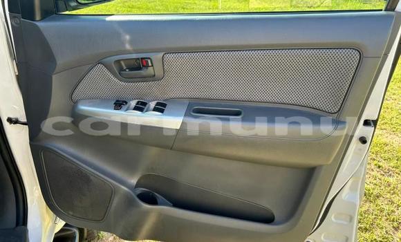 Acheter Occasion Voiture Toyota Hilux Blanc à Import - Dubai, Région de la Bouenza Acheter Occasion Voiture Toyota Hilux Blanc à Import - Dubai, Région de la Bouenza
