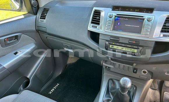 Acheter Occasion Voiture Toyota Hilux Blanc à Import - Dubai, Région de la Bouenza Acheter Occasion Voiture Toyota Hilux Blanc à Import - Dubai, Région de la Bouenza