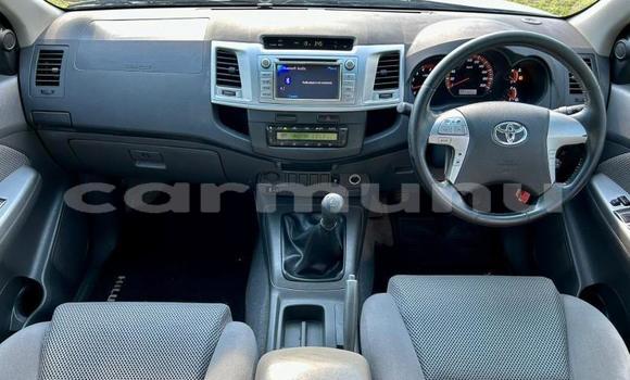 Acheter Occasion Voiture Toyota Hilux Blanc à Import - Dubai, Région de la Bouenza Acheter Occasion Voiture Toyota Hilux Blanc à Import - Dubai, Région de la Bouenza