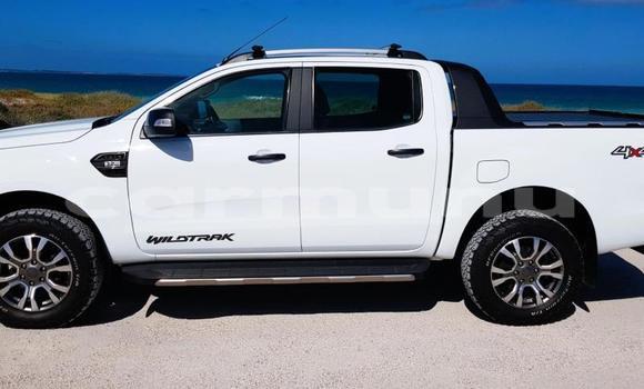 Acheter Occasion Voiture Ford Ranger Blanc à Import - Dubai, Région de la Bouenza Acheter Occasion Voiture Ford Ranger Blanc à Import - Dubai, Région de la Bouenza
