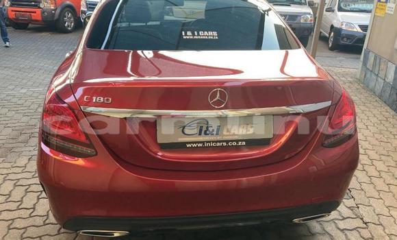 Acheter Occasion Voiture Mercedes-Benz C-Classe Rouge à Import - Dubai, Région de la Bouenza Acheter Occasion Voiture Mercedes-Benz C-Classe Rouge à Import - Dubai, Région de la Bouenza