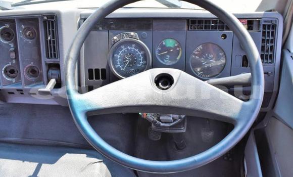 Buy Used Mercedes‒Benz Truck White Truck in Import - Dubai in Region of Bouenza Buy Used Mercedes‒Benz Truck White Truck in Import - Dubai in Region of Bouenza