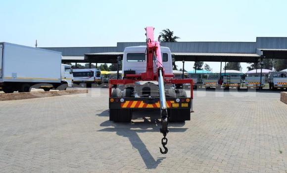 Buy Used Mercedes‒Benz Truck White Truck in Import - Dubai in Region of Bouenza Buy Used Mercedes‒Benz Truck White Truck in Import - Dubai in Region of Bouenza