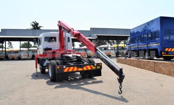 Buy Used Mercedes‒Benz Truck White Truck in Import - Dubai in Region of Bouenza Buy Used Mercedes‒Benz Truck White Truck in Import - Dubai in Region of Bouenza