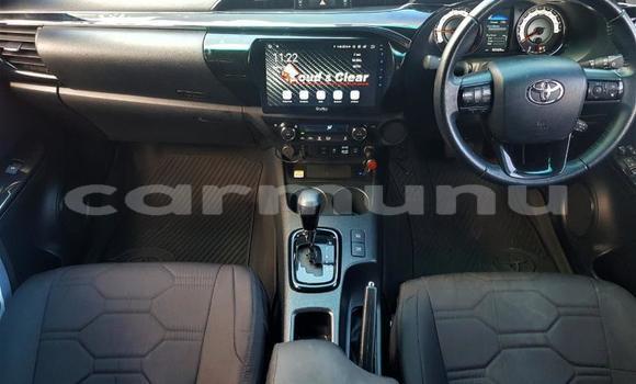 Acheter Occasion Voiture Toyota Hilux Blanc à Import - Dubai, Région de la Bouenza Acheter Occasion Voiture Toyota Hilux Blanc à Import - Dubai, Région de la Bouenza