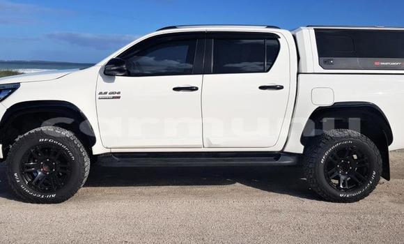 Acheter Occasion Voiture Toyota Hilux Blanc à Import - Dubai, Région de la Bouenza Acheter Occasion Voiture Toyota Hilux Blanc à Import - Dubai, Région de la Bouenza