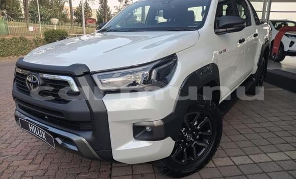Acheter Occasion Voiture Toyota Hilux Blanc à Import - Dubai, Région de la Bouenza Acheter Occasion Voiture Toyota Hilux Blanc à Import - Dubai, Région de la Bouenza