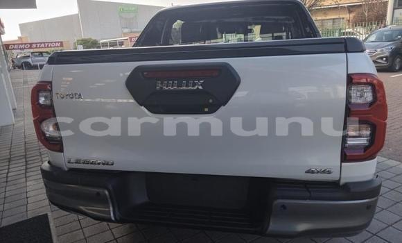 Acheter Occasion Voiture Toyota Hilux Blanc à Import - Dubai, Région de la Bouenza Acheter Occasion Voiture Toyota Hilux Blanc à Import - Dubai, Région de la Bouenza