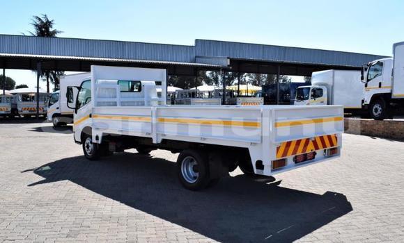 Acheter Occasion Utilitaire Toyota Dyna Blanc à Import - Dubai, Région de la Bouenza Acheter Occasion Utilitaire Toyota Dyna Blanc à Import - Dubai, Région de la Bouenza