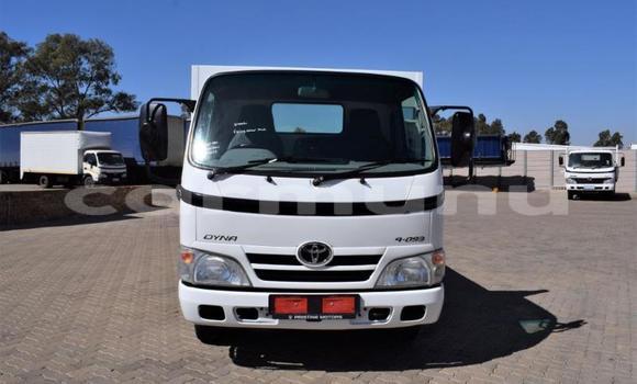 Acheter Occasion Utilitaire Toyota Dyna Blanc à Import - Dubai, Région de la Bouenza Acheter Occasion Utilitaire Toyota Dyna Blanc à Import - Dubai, Région de la Bouenza