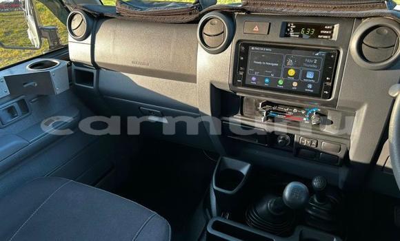 Acheter Occasion Voiture Toyota Land Cruiser Blanc à Import - Dubai, Région de la Bouenza Acheter Occasion Voiture Toyota Land Cruiser Blanc à Import - Dubai, Région de la Bouenza