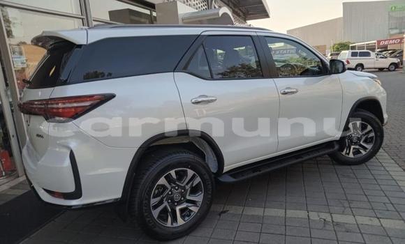 Acheter Occasion Voiture Toyota Fortuner Gris à Import - Dubai, Région de la Bouenza Acheter Occasion Voiture Toyota Fortuner Gris à Import - Dubai, Région de la Bouenza
