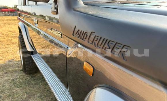 Acheter Occasion Voiture Toyota Land Cruiser Gris à Import - Dubai, Région de la Bouenza Acheter Occasion Voiture Toyota Land Cruiser Gris à Import - Dubai, Région de la Bouenza