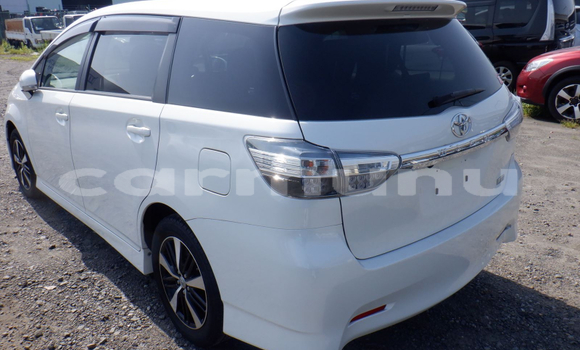 Acheter Occasion Voiture Toyota Wish Blanc à Import - Dubai, Région de la Bouenza Acheter Occasion Voiture Toyota Wish Blanc à Import - Dubai, Région de la Bouenza
