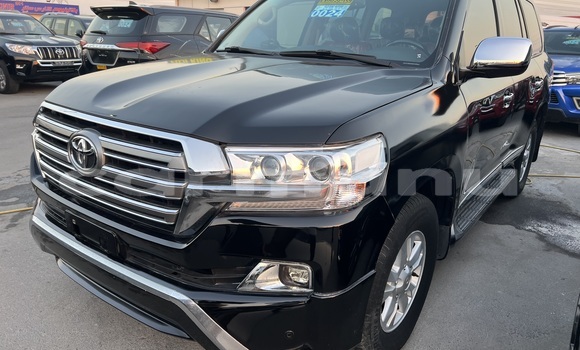 Acheter Occasion Voiture Toyota Land Cruiser Noir à Brazzaville, Commune de Brazzaville Acheter Occasion Voiture Toyota Land Cruiser Noir à Brazzaville, Commune de Brazzaville